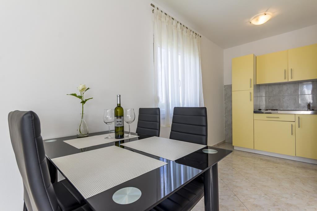 Apartments Alba Fazana Luaran gambar