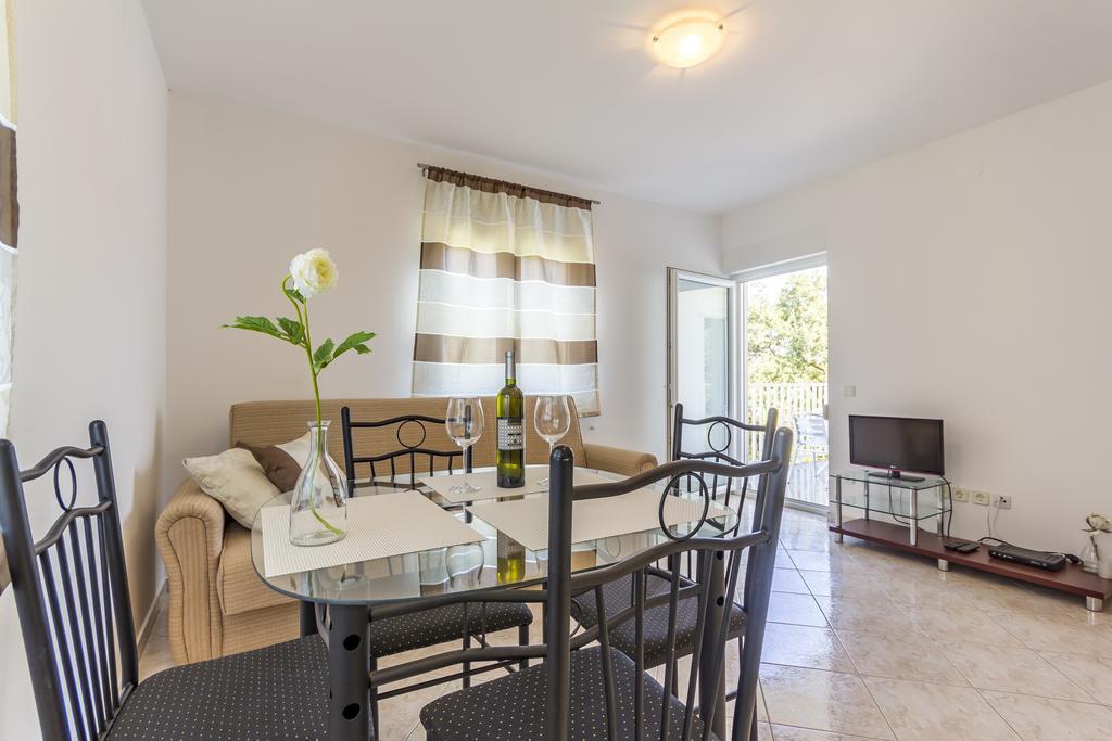 Apartments Alba Fazana Luaran gambar